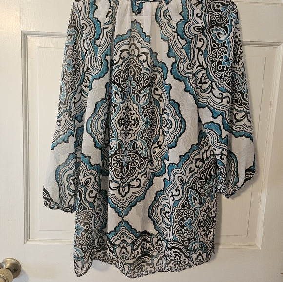 Top - Picture 2 of 4